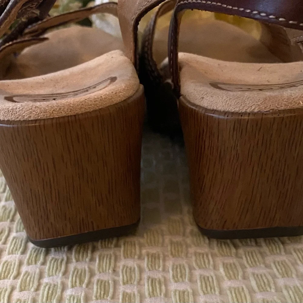 🍂🌻Dansko Women’s Sandals🌻🍂 - Picture 6 of 10